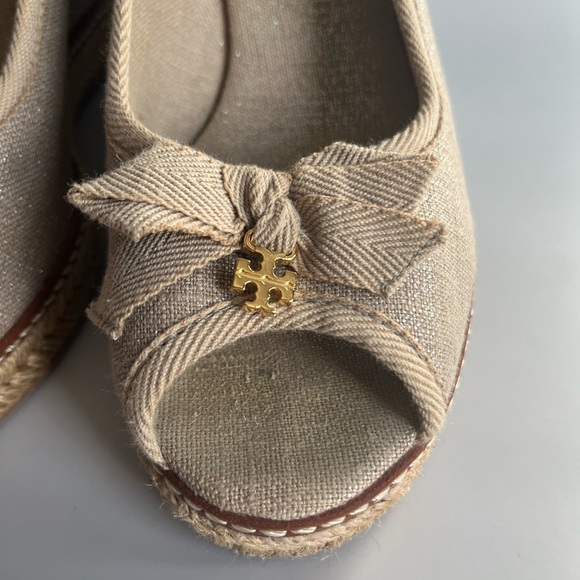 Tory Burch Beige Peep-Toe Wedges with Bow with Dust Bag - Picture 5 of 11